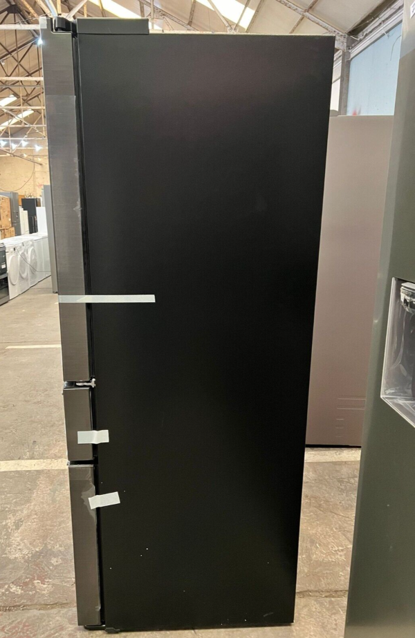 Samsung Series 8 RF24R7201B1/EU French Style Fridge Freezer - Black - Image 3